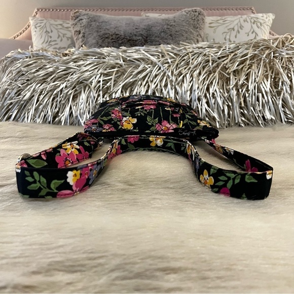 VERA BRADLEY Wildflower Garden Zipper Hipster Crossbody Yellow Floral REPAIRED - Picture 13 of 17